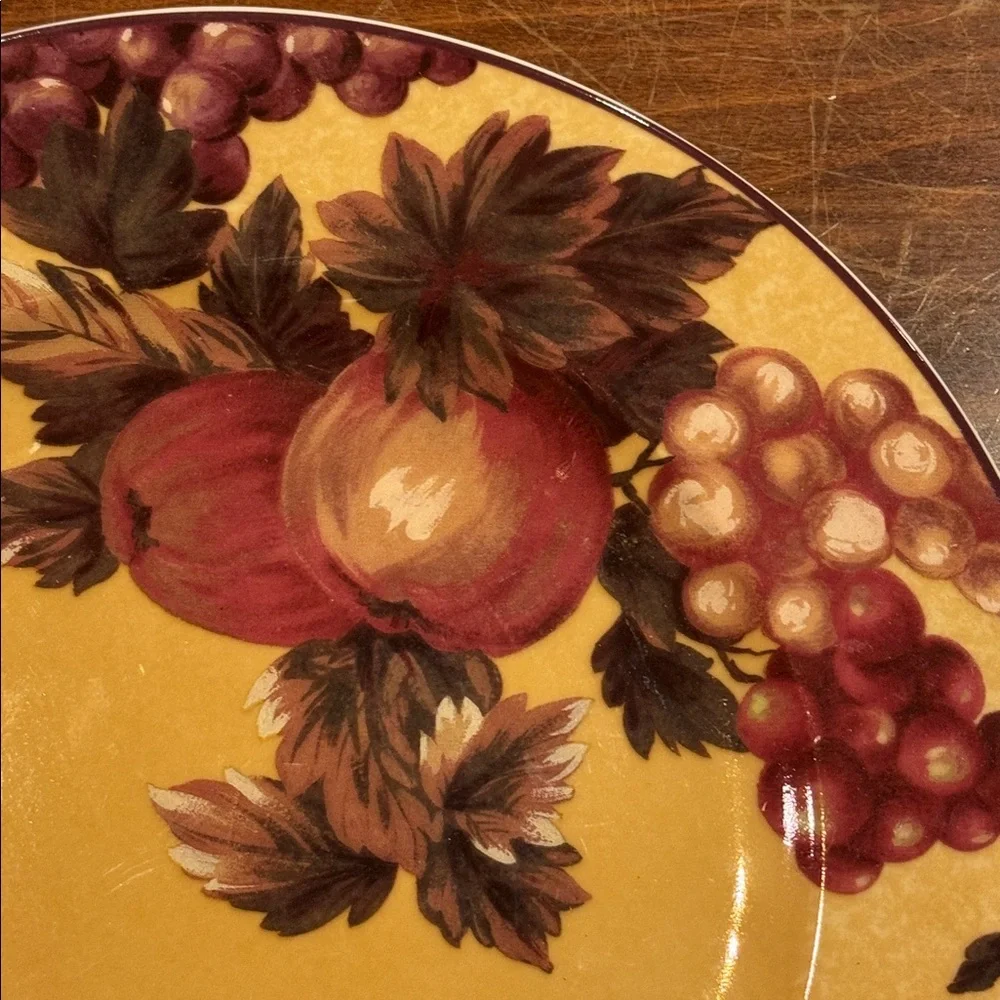 NWT Waverly FIRENZE Dinner Plate 10 1/2” Fruit Grapes Apples Plums Tan Poland